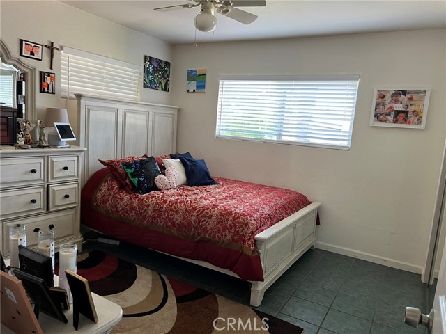 Detail Gallery Image 6 of 18 For 20323 Kinzie St, Chatsworth,  CA 91311 - 4 Beds | 3 Baths