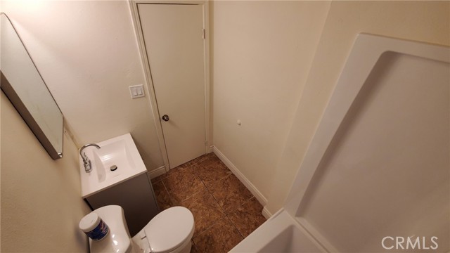 5333 Hyde Street, Los Angeles CA: https://media.crmls.org/medias/c1243631-502a-4412-8eb0-5efb58224972.jpg