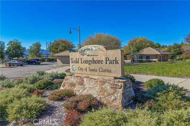 Detail Gallery Image 47 of 48 For 28076 Wildwind Dr, Canyon Country,  CA 91351 - 4 Beds | 3 Baths