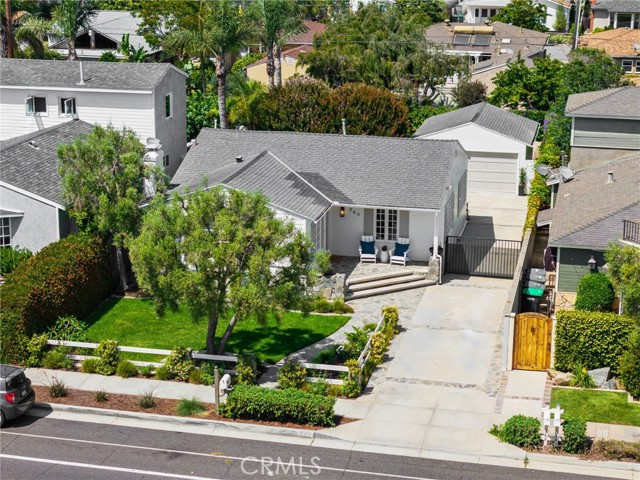 340 Broadway, Costa Mesa CA: https://media.crmls.org/medias/c1247a60-dabb-4fbe-b870-d07c1aa414cb.jpg