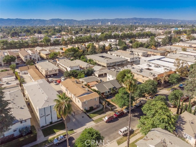 Detail Gallery Image 11 of 27 For 14112 Delano St, Van Nuys,  CA 91401 - – Beds | – Baths