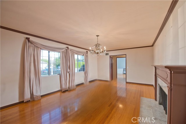 Detail Gallery Image 39 of 52 For 13608 Bassett St, Valley Glen,  CA 91405 - 6 Beds | 4 Baths