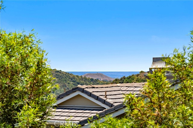 Detail Gallery Image 8 of 55 For 11 via Jenifer, San Clemente,  CA 92673 - 5 Beds | 3/1 Baths