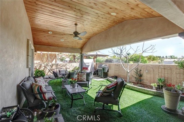 Image 7 of 75 For 22637 Cascade