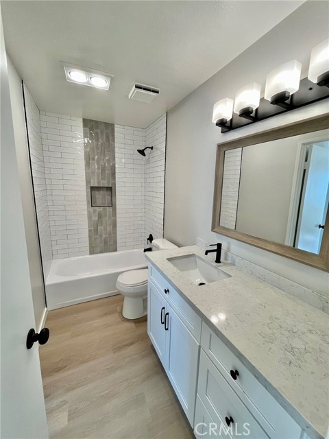 Detail Gallery Image 7 of 19 For 10475 Newhome Ave #5,  Sunland,  CA 91040 - 2 Beds | 2 Baths