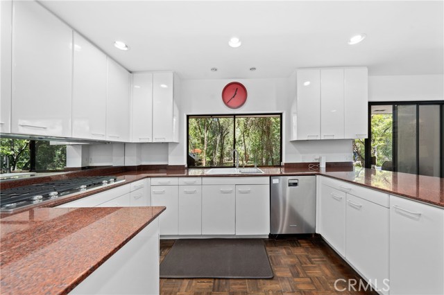 24865 Long Valley Road, Hidden Hills CA: https://media.crmls.org/medias/c1277f91-90a1-44b3-b984-7aa5f461f656.jpg