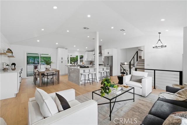 Detail Gallery Image 6 of 35 For 1943 Pelican Place, Costa Mesa,  CA 92626 - 4 Beds | 2/1 Baths