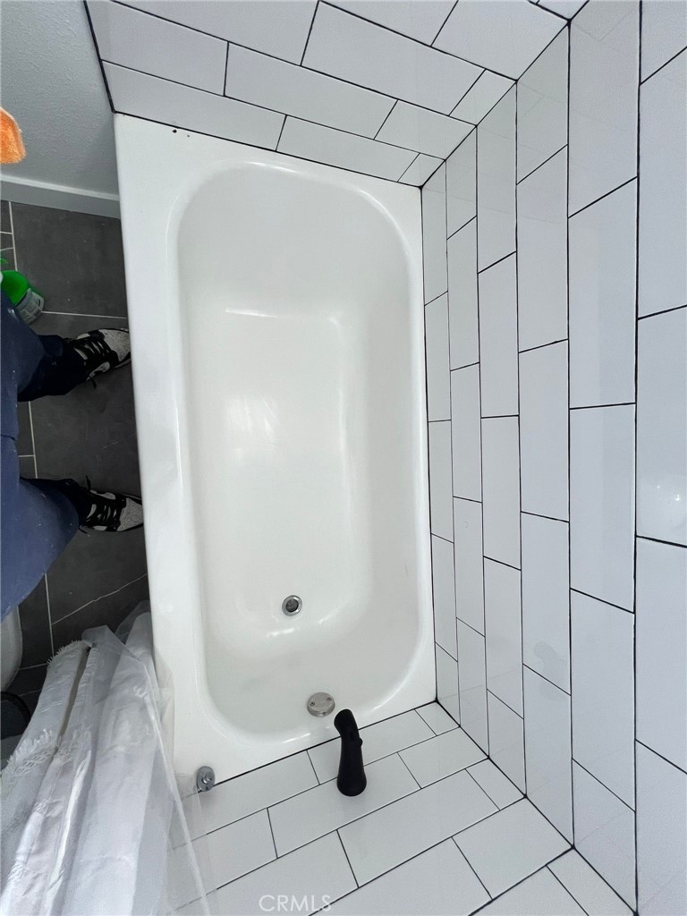 https://media.crmls.org/medias/c12a3f72-2bf5-42bd-a2dc-4c27fc6eac61.jpg?preset=X-Large