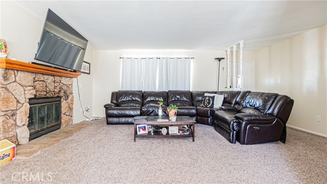 Detail Gallery Image 6 of 38 For 22993 Eyota, Apple Valley,  CA 92308 - 4 Beds | 2 Baths