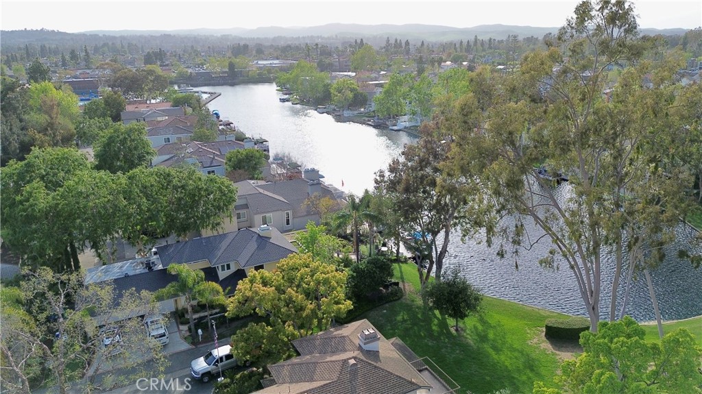 C12bc305 400d 4f3c 830c Abd942e77976