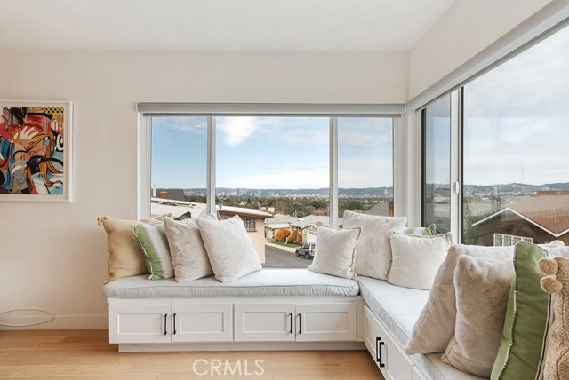 Detail Gallery Image 11 of 48 For 4028 Don Diablo, Los Angeles,  CA 90008 - 3 Beds | 2 Baths