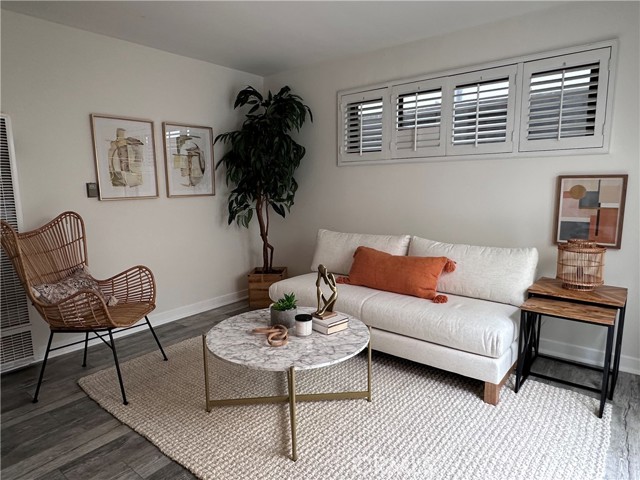 Detail Gallery Image 18 of 32 For 440 29th St, Manhattan Beach,  CA 90266 - 2 Beds | 2 Baths