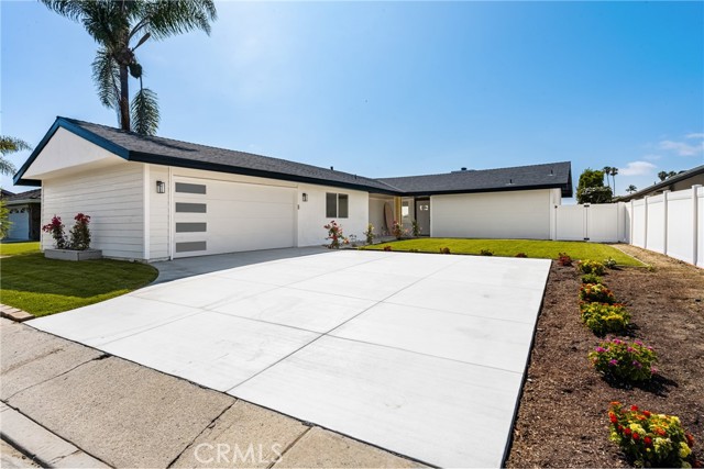 235 Via Ballena, San Clemente CA: https://media.crmls.org/medias/c12d7e3c-07d8-48c7-81a8-0b4af4172c61.jpg
