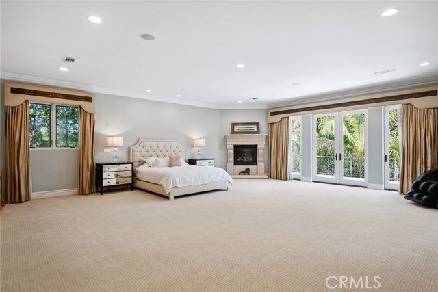 23115 Erwin Street, Woodland Hills CA: https://media.crmls.org/medias/c12dbd3f-aeb4-4cfa-81a4-e667933cf4ca.jpg