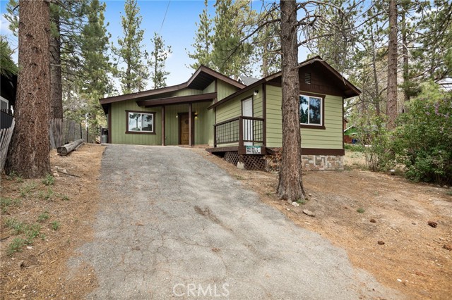 40224 Mahanoy Lane, Big Bear Lake CA: https://media.crmls.org/medias/c12e55b6-789e-4d83-8d49-0f702822f4c0.jpg