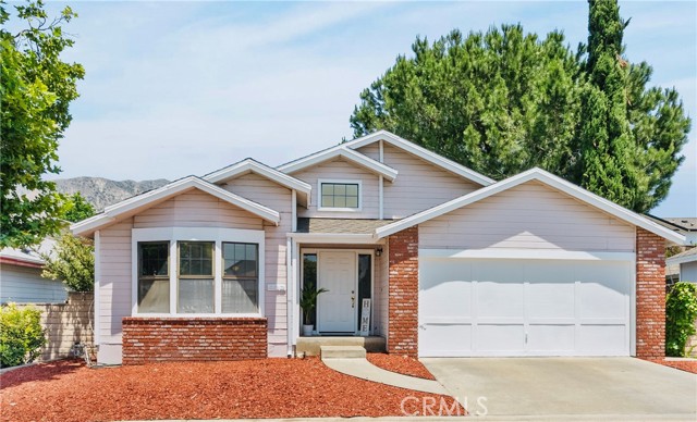 13691 Gavina Avenue, Sylmar CA: https://media.crmls.org/medias/c12ea960-7302-47de-9c80-9840a0b1f680.jpg