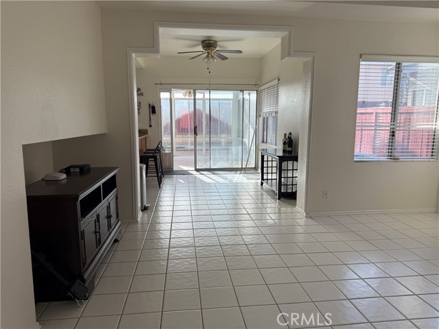 30097 Shoreline Drive, Menifee CA: https://media.crmls.org/medias/c12eaf53-226a-4786-bac7-15f57f092e92.jpg