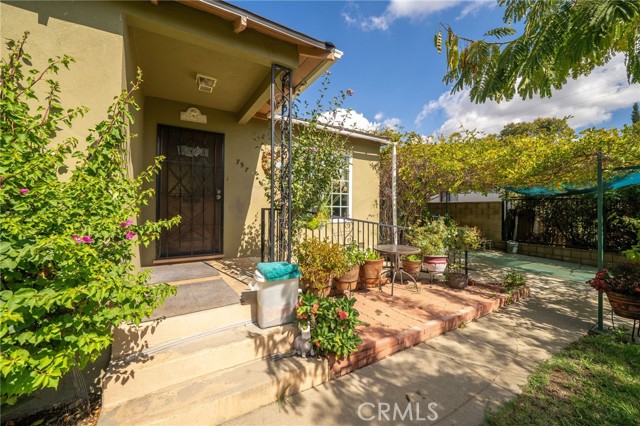 Detail Gallery Image 4 of 45 For 757 E Bonnie Brae, Ontario,  CA 91764 - 2 Beds | 1 Baths