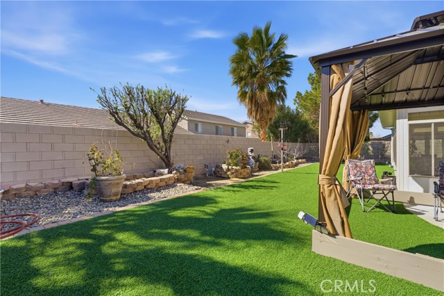 Detail Gallery Image 12 of 28 For 1542 Torbay Ct, Lancaster,  CA 93534 - 4 Beds | 2/1 Baths