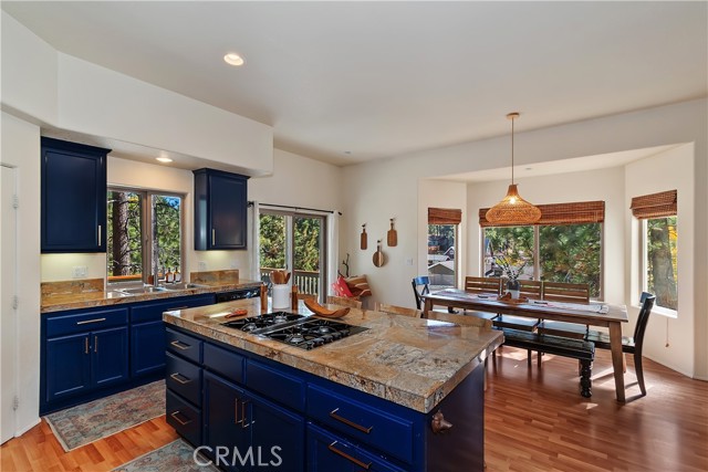 Detail Gallery Image 18 of 50 For 317 Oriole, Big Bear Lake,  CA 92315 - 3 Beds | 3 Baths