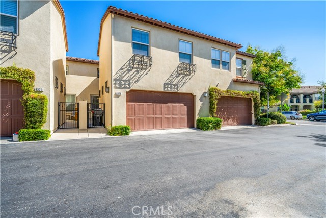 8376 Greenwood Ln, Chino, CA 91708