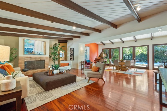 Detail Gallery Image 4 of 55 For 17610 Chase St, Northridge,  CA 91325 - 4 Beds | 3 Baths