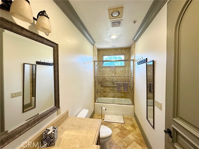 Detail Gallery Image 17 of 31 For 108 S El Molino Ave #302,  Pasadena,  CA 91101 - 3 Beds | 2/1 Baths