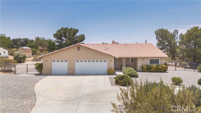 Detail Gallery Image 3 of 33 For 14639 Havasu Ln, Apple Valley,  CA 92307 - 3 Beds | 2 Baths