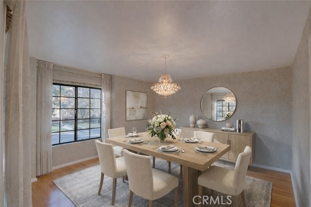 Detail Gallery Image 3 of 23 For 2606 Cañada Bld #201,  Glendale,  CA 91208 - 3 Beds | 2 Baths