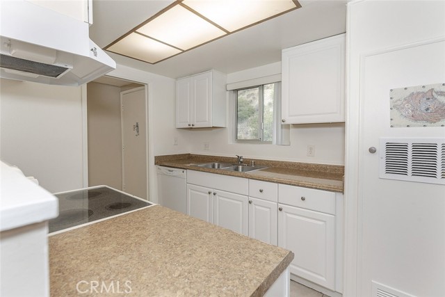 1517 E Garfield Avenue, Glendale CA: https://media.crmls.org/medias/c131a6c4-b153-4528-9046-46d2f0a7a82e.jpg