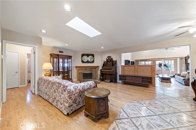 552 N Homerest Avenue, West Covina, CA, 91791 552 N Homerest Avenue, West Covina, CA, 91791