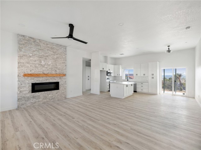 Detail Gallery Image 11 of 41 For 16970 Tokata Rd, Apple Valley,  CA 92307 - 3 Beds | 2 Baths