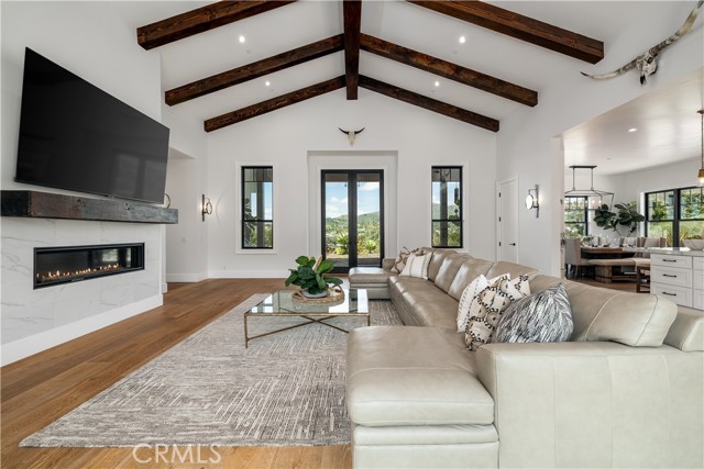 3325 Sagewood Hills Road, Vista CA: https://media.crmls.org/medias/c1323f2b-0850-46f7-91cd-3e56fe78f406.jpg