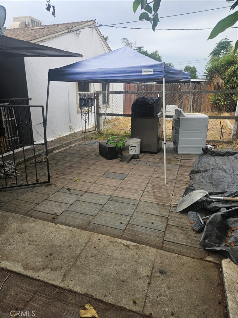 https://media.crmls.org/medias/c133123d-c7c5-4282-a094-9c9146bcfcde.jpg?preset=X-Large