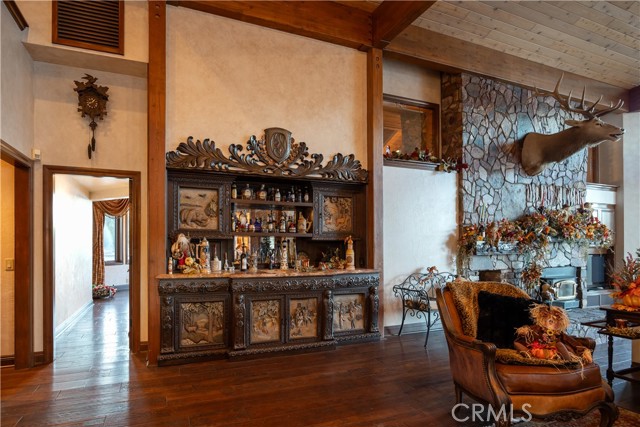 Detail Gallery Image 10 of 33 For 655 Cove Dr, Big Bear Lake,  CA 92315 - 6 Beds | 5/2 Baths