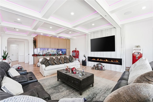 Detail Gallery Image 21 of 55 For 381 S Henning Way, Anaheim,  CA 92807 - 6 Beds | 6 Baths