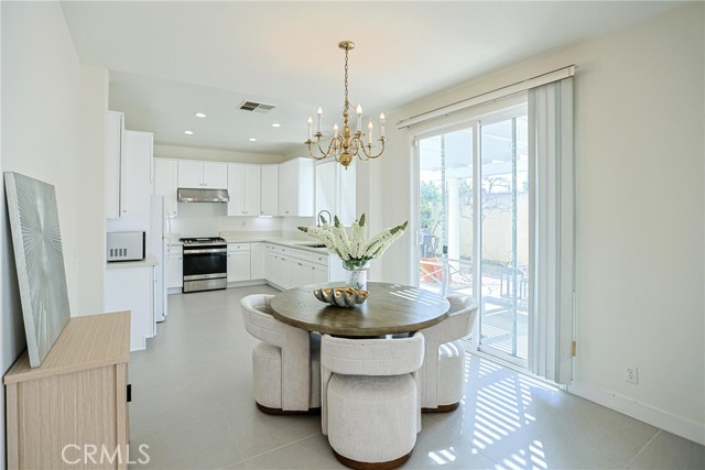 Detail Gallery Image 15 of 49 For 12892 Abbey Rd, Garden Grove,  CA 92843 - 4 Beds | 2/1 Baths