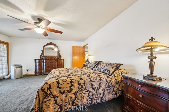 13319 Waco Ln, Apple Valley CA: https://media.crmls.org/medias/c13445e0-3035-4f9c-b2cf-e544f41a2a5a.jpg