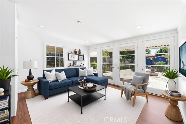 Detail Gallery Image 15 of 41 For 18638 Malden, Northridge,  CA 91324 - 4 Beds | 2 Baths