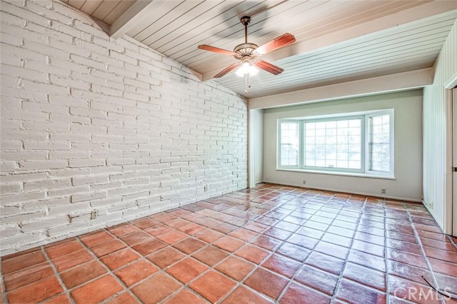6641 N Van Ness Boulevard, Fresno CA: https://media.crmls.org/medias/c13498fc-5b09-41d8-859b-2a54b8f65a8c.jpg