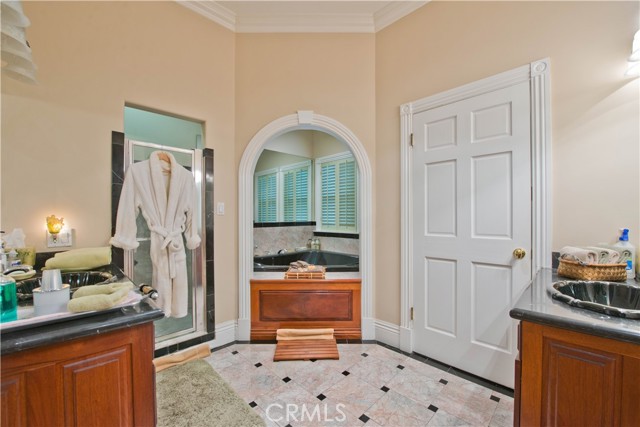 Detail Gallery Image 33 of 37 For 12413 Westminster Ave, Los Angeles,  CA 90066 - 6 Beds | 5 Baths