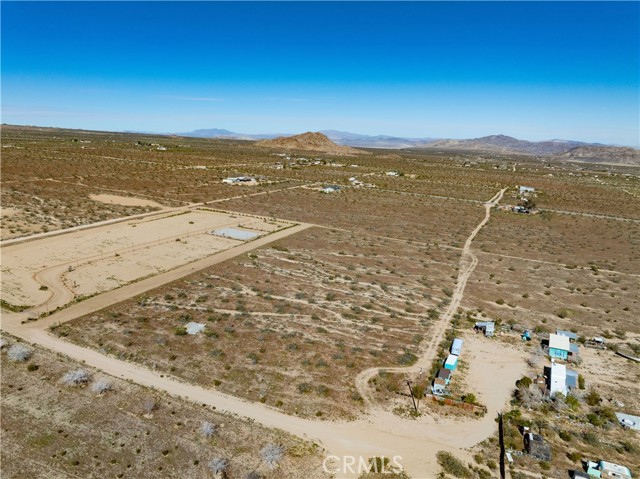 Detail Gallery Image 12 of 24 For 55138 Lilac, Landers,  CA 92285 - – Beds | – Baths