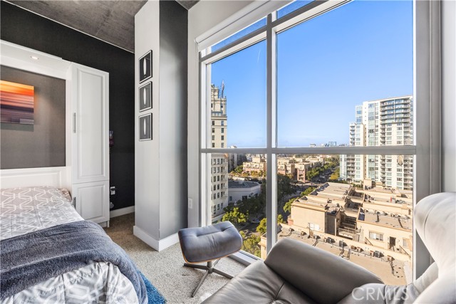 801 Ash Street, San Diego CA: https://media.crmls.org/medias/c13629ed-2a64-4c2d-955a-0f982c631c08.jpg