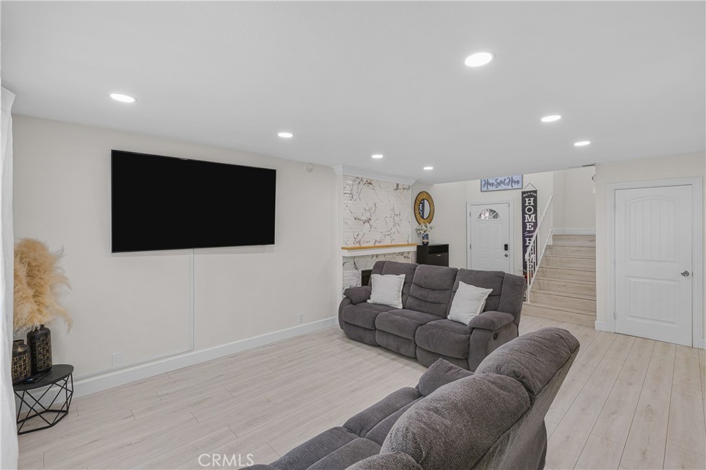 MLS #IV25248023 image #5