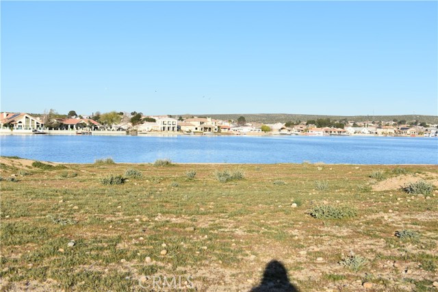 Detail Gallery Image 2 of 20 For 26456 Blue Water, Helendale,  CA 92342 - – Beds | – Baths