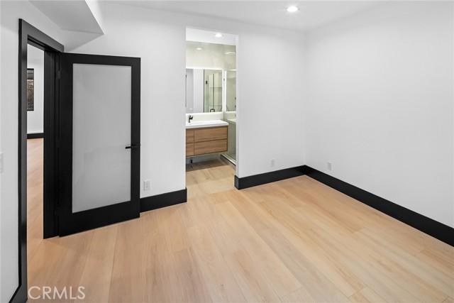 129 Winding Lane, Big Bear City CA: https://media.crmls.org/medias/c13993c1-16e3-4b9d-84ec-902e5a2e21af.jpg