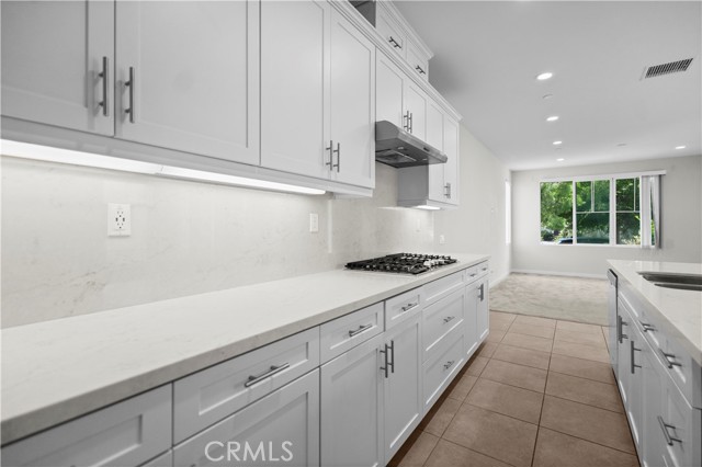 163 Stage, Irvine CA: https://media.crmls.org/medias/c13ae19a-cbeb-4a41-926f-622469b457c0.jpg