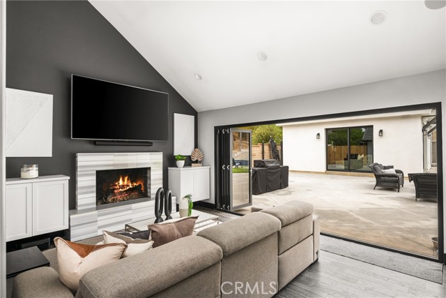 21290 Clear Haven Drive, Yorba Linda CA: https://media.crmls.org/medias/c13b4f37-cf68-416b-8da5-7e6765a97ea1.jpg