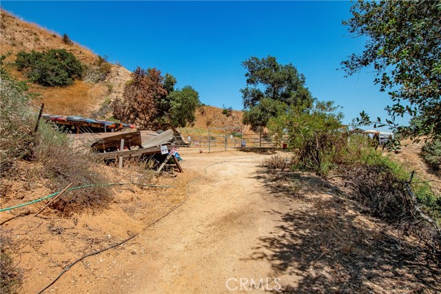 3597 Shaw Ranch Road, Pasadena CA: https://media.crmls.org/medias/c13bc1e6-3a87-4542-9969-640e7394bee5.jpg