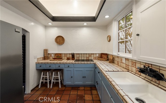 1305 E Balboa Boulevard, Newport Beach CA: https://media.crmls.org/medias/c13c0bfd-3030-4691-b68d-2f4b24845d11.jpg